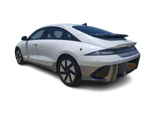 יונדאי איוניק 6