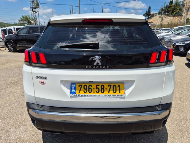 פיג'ו 3008