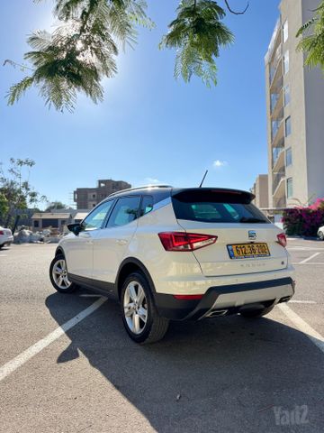 סיאט ארונה