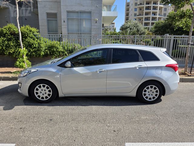 יונדאי i30