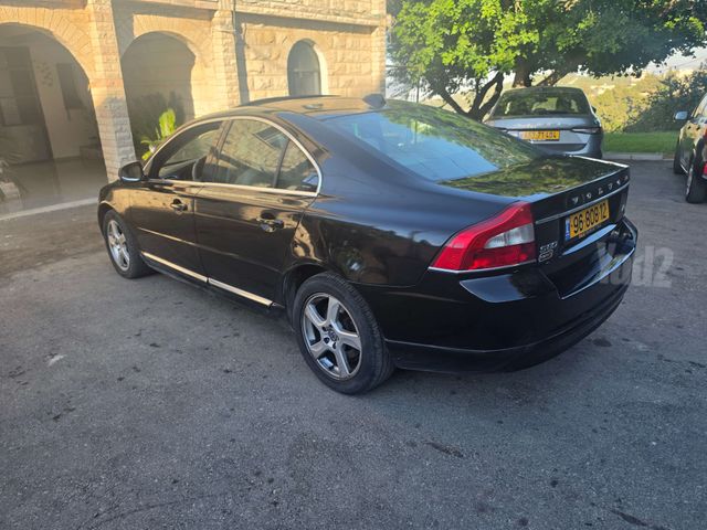 וולוו S80