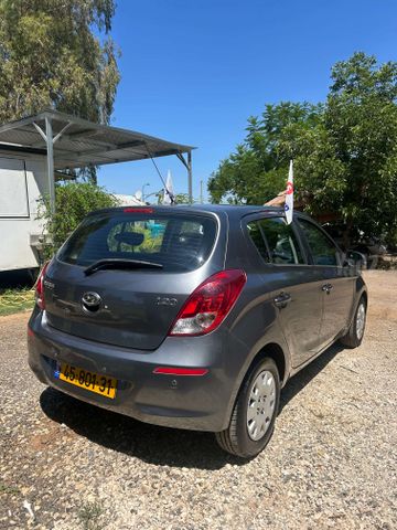 יונדאי i20