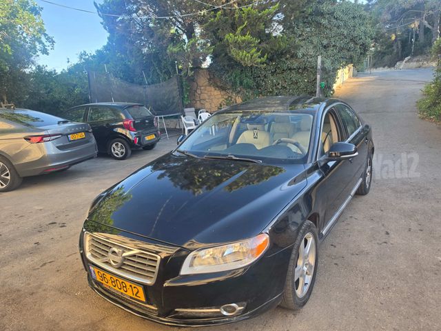 וולוו S80