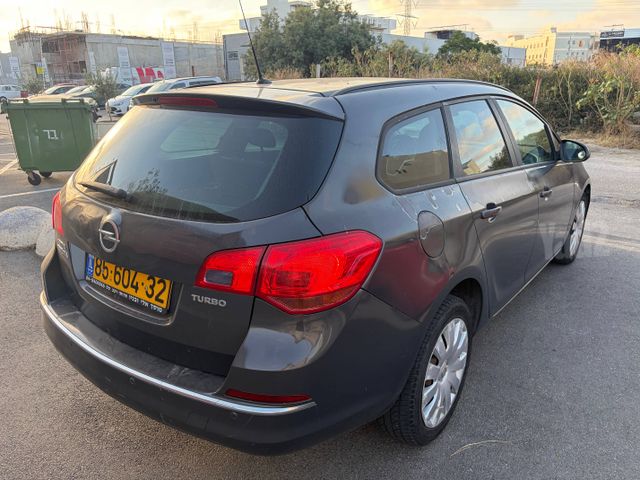 אופל אסטרה