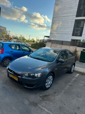 מודעת רכב מיצובישי לנסר
