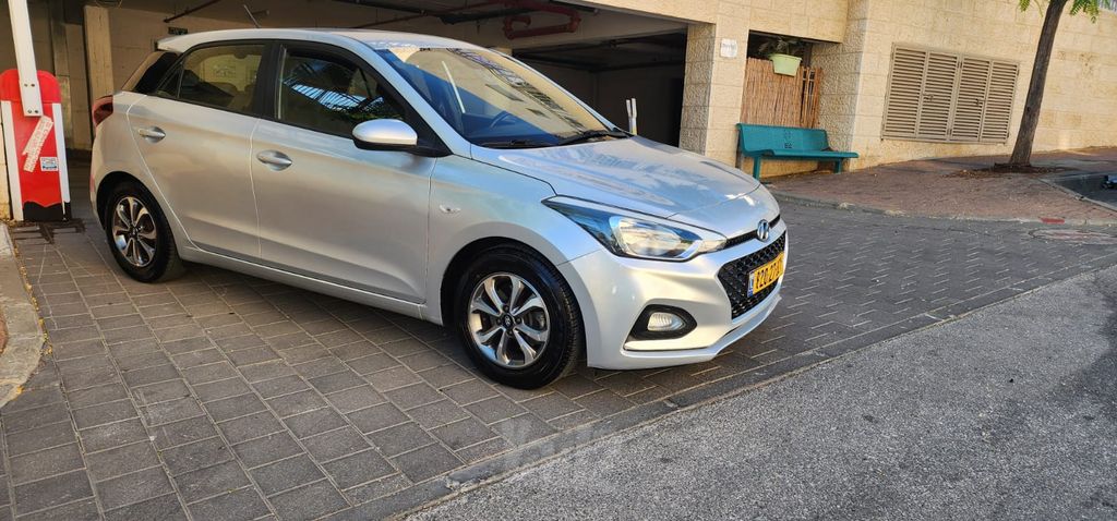 מודעת רכב יונדאי i20