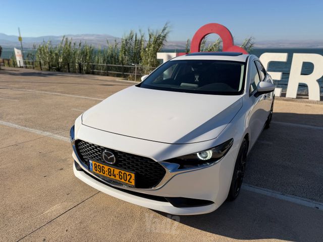 מודעת רכב מאזדה 3