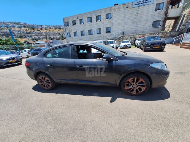 רנו פלואנס