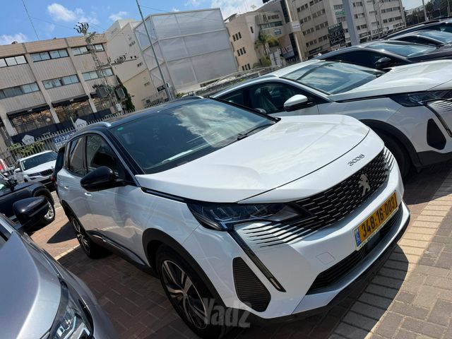 פיג'ו 3008