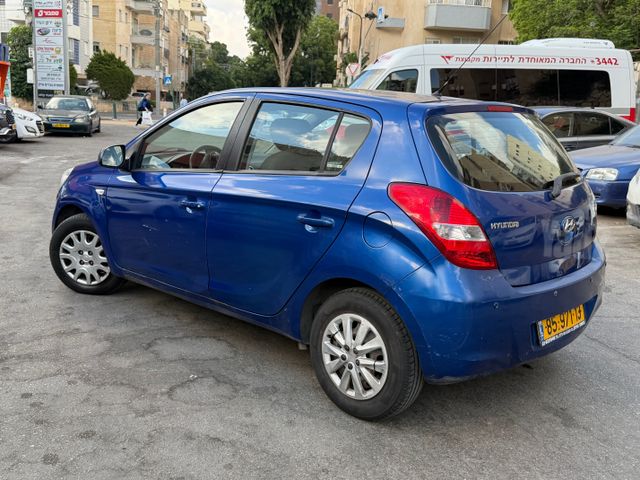 מודעת רכב יונדאי i20 2