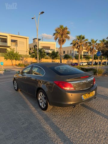 אופל אינסיגניה