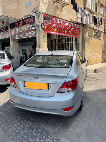 יונדאי אקסנט i25