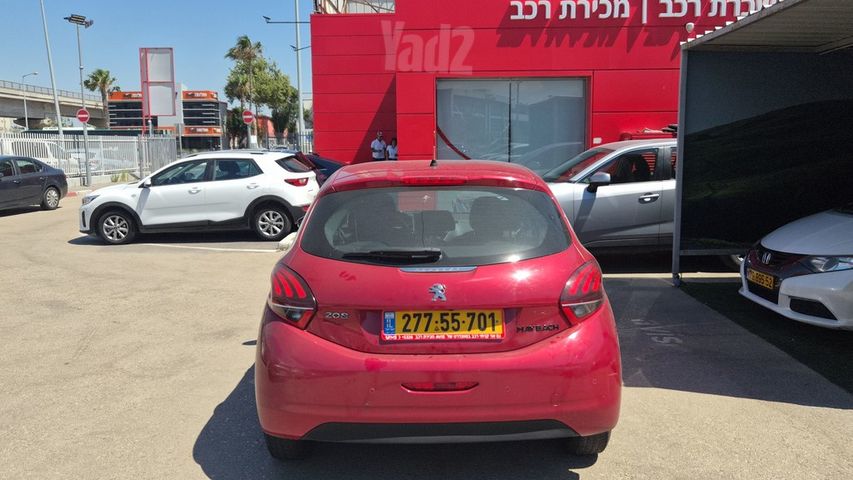 פיג'ו 208