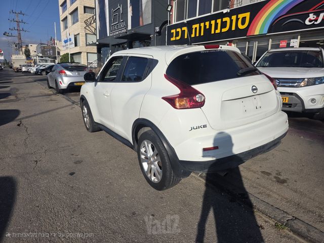 ניסאן ג'וק
