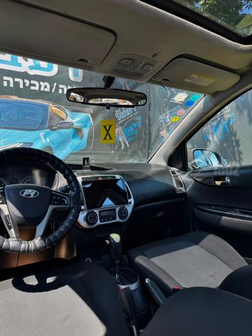 יונדאי i20