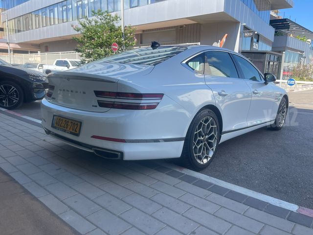 ג'נסיס G80