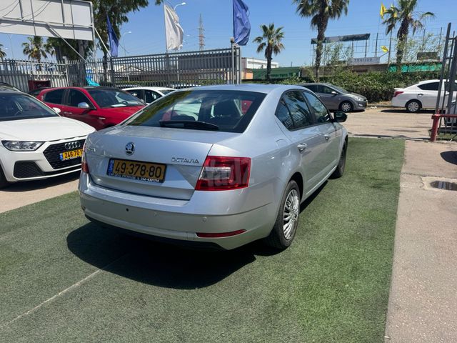 סקודה אוקטביה