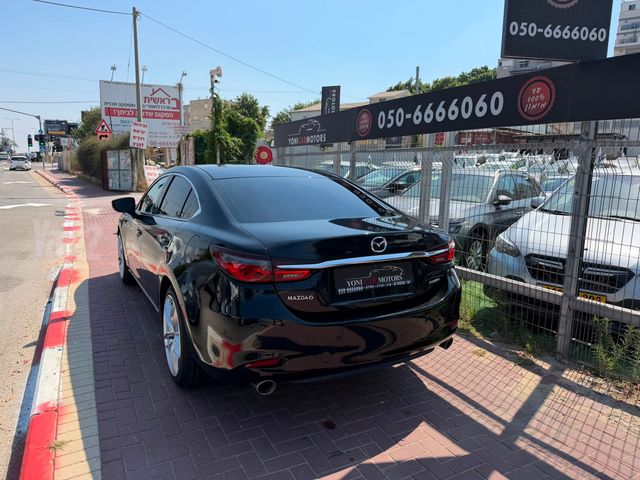 מאזדה 6