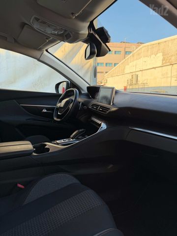 פיג'ו 3008
