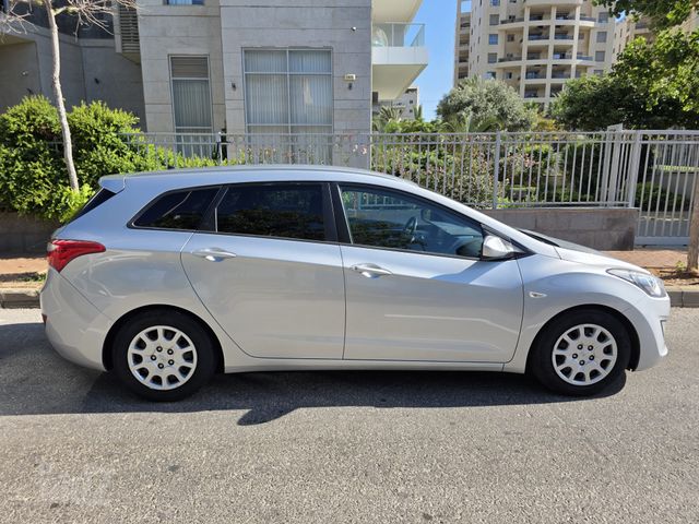 יונדאי i30