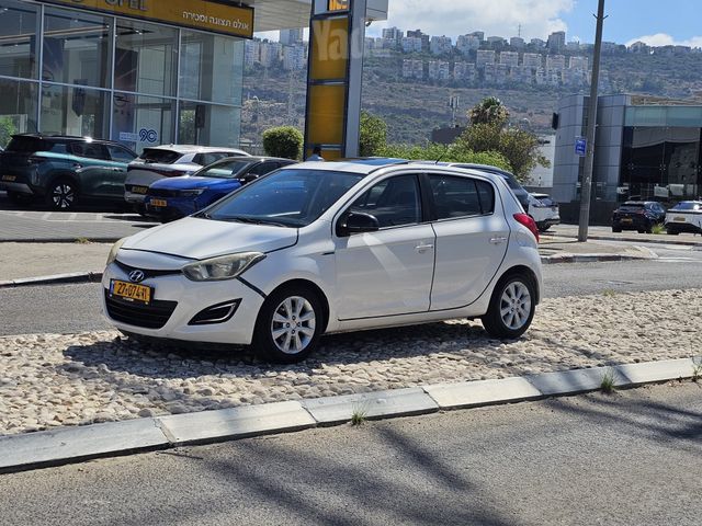 יונדאי i20