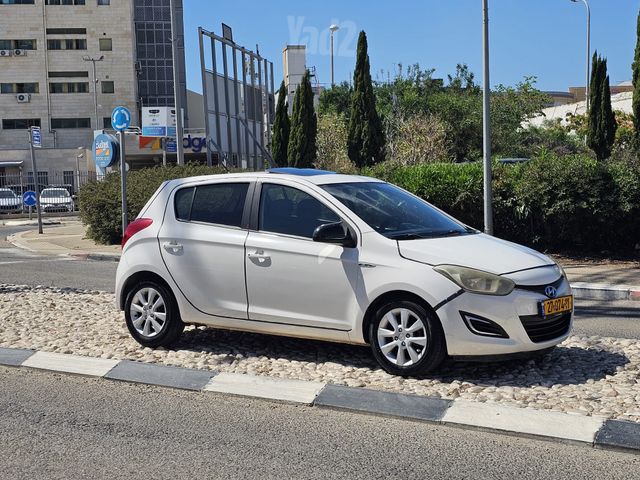 מודעת רכב יונדאי i20
