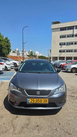 מודעת רכב סיאט לאון