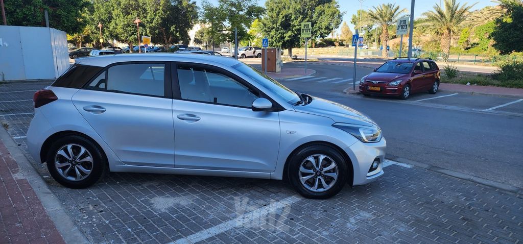 יונדאי i20