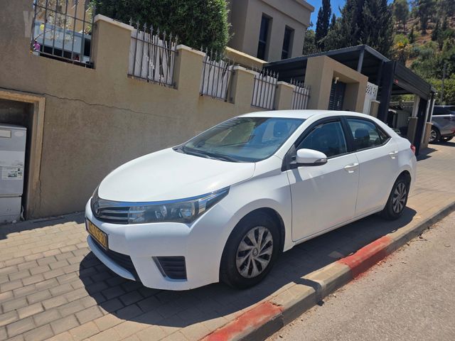 מודעת רכב טויוטה קורולה