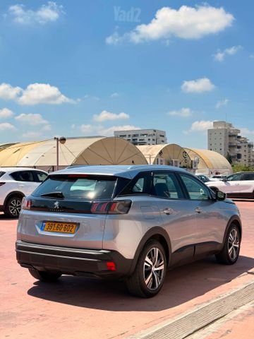 פיג'ו 3008