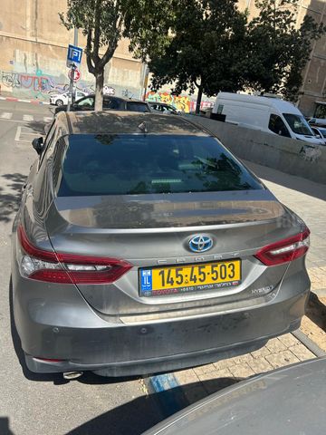 טויוטה קאמרי