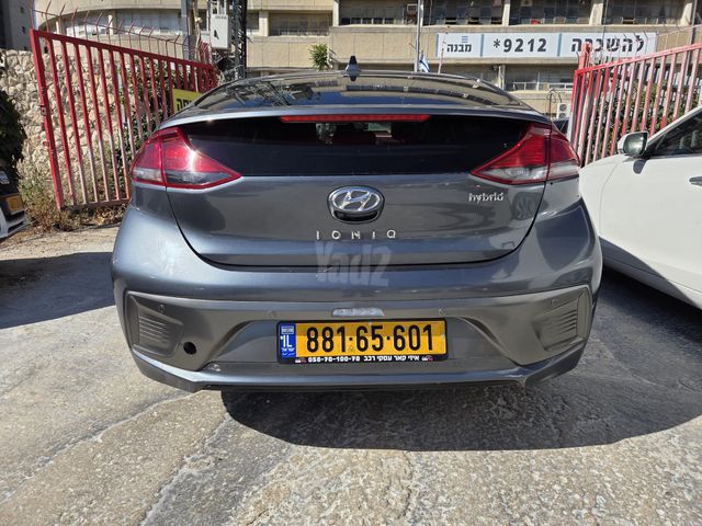 יונדאי איוניק