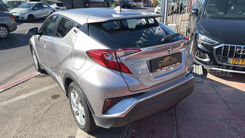 טויוטה C-HR