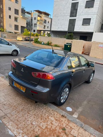 מיצובישי לנסר