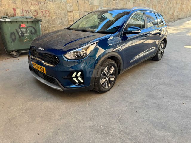 קיה נירו