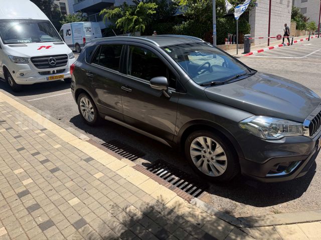 מודעת רכב סוזוקי קרוסאובר