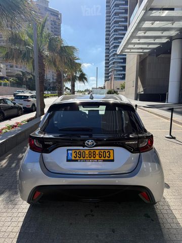 טויוטה יאריס