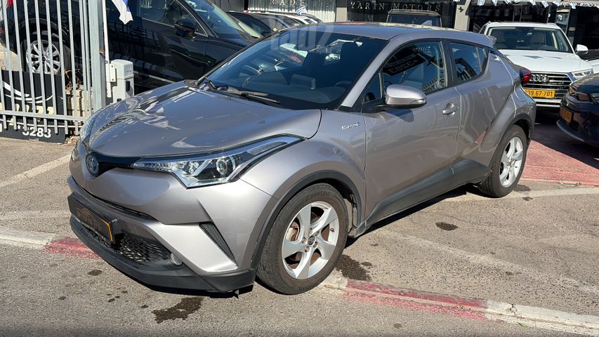 מודעת רכב טויוטה C-HR