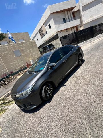 טויוטה קורולה