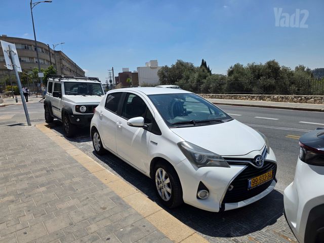 טויוטה יאריס