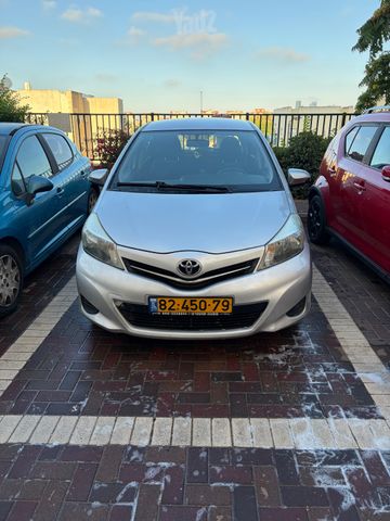 טויוטה יאריס