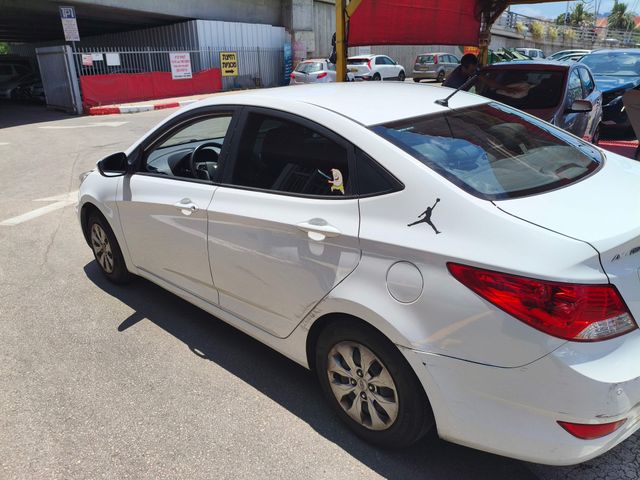 יונדאי אקסנט i25