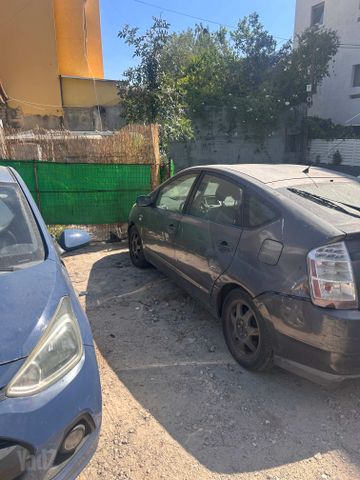 טויוטה פריוס