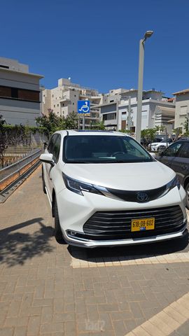 טויוטה סיינה