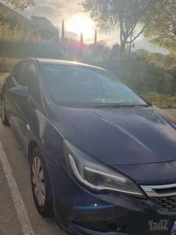 אופל אסטרה