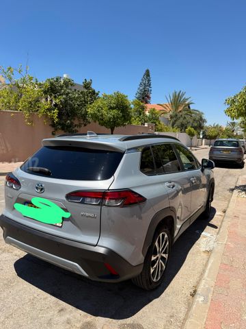 טויוטה קורולה קרוס