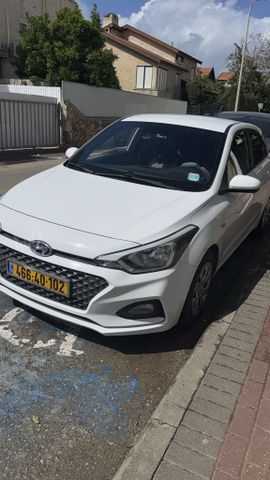 מודעת רכב יונדאי i20