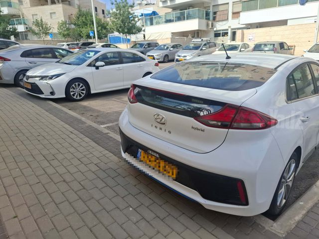 יונדאי איוניק