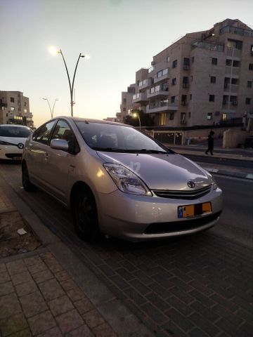 טויוטה פריוס