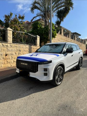 ג'אקו J7